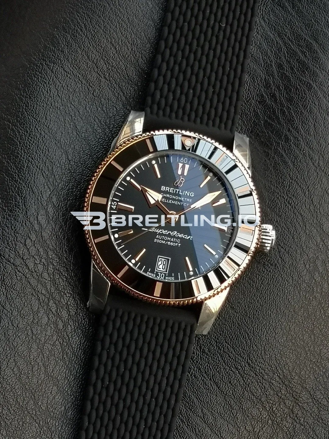 Breitling Superocean Heritage B20 UB2010121B1S1 42mm Black Sunburst Dial Two-Tone Rose Gold & Steel Bezel Replica Dial Detail 3