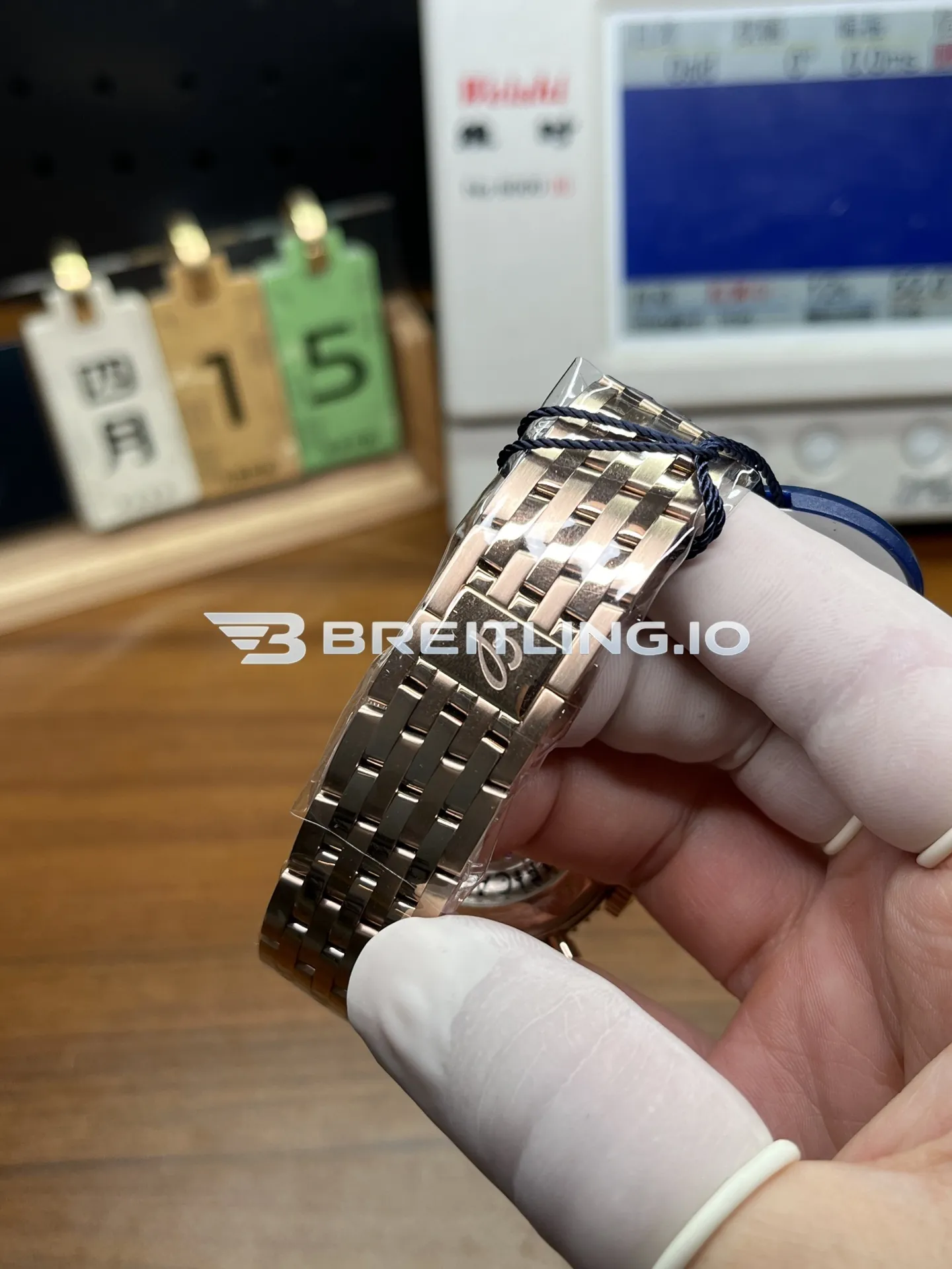 Breitling Navitimer RB0137241G1R1 46mm Silver Sunburst Chronograph Dial Solid 18K Rose Gold Case Flight Slide Rule Bezel Replica Strap And Clasp