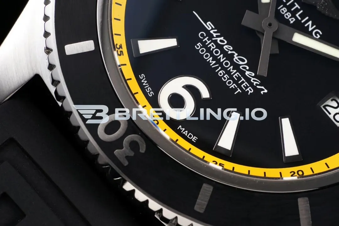 Breitling Superocean A17366D71B1S1 42mm Black Dial Yellow Inner Minute Track Black Ceramic Unidirectional Diving Bezel Replica Dial Detail 3