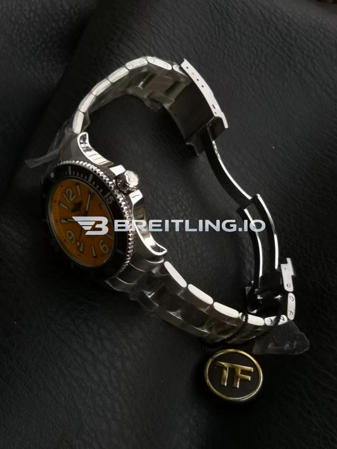Breitling Superocean A17367021I1A1 44mm Bright Yellow Dial Black DLC Coated Stainless Steel Diving Bezel Replica Right View