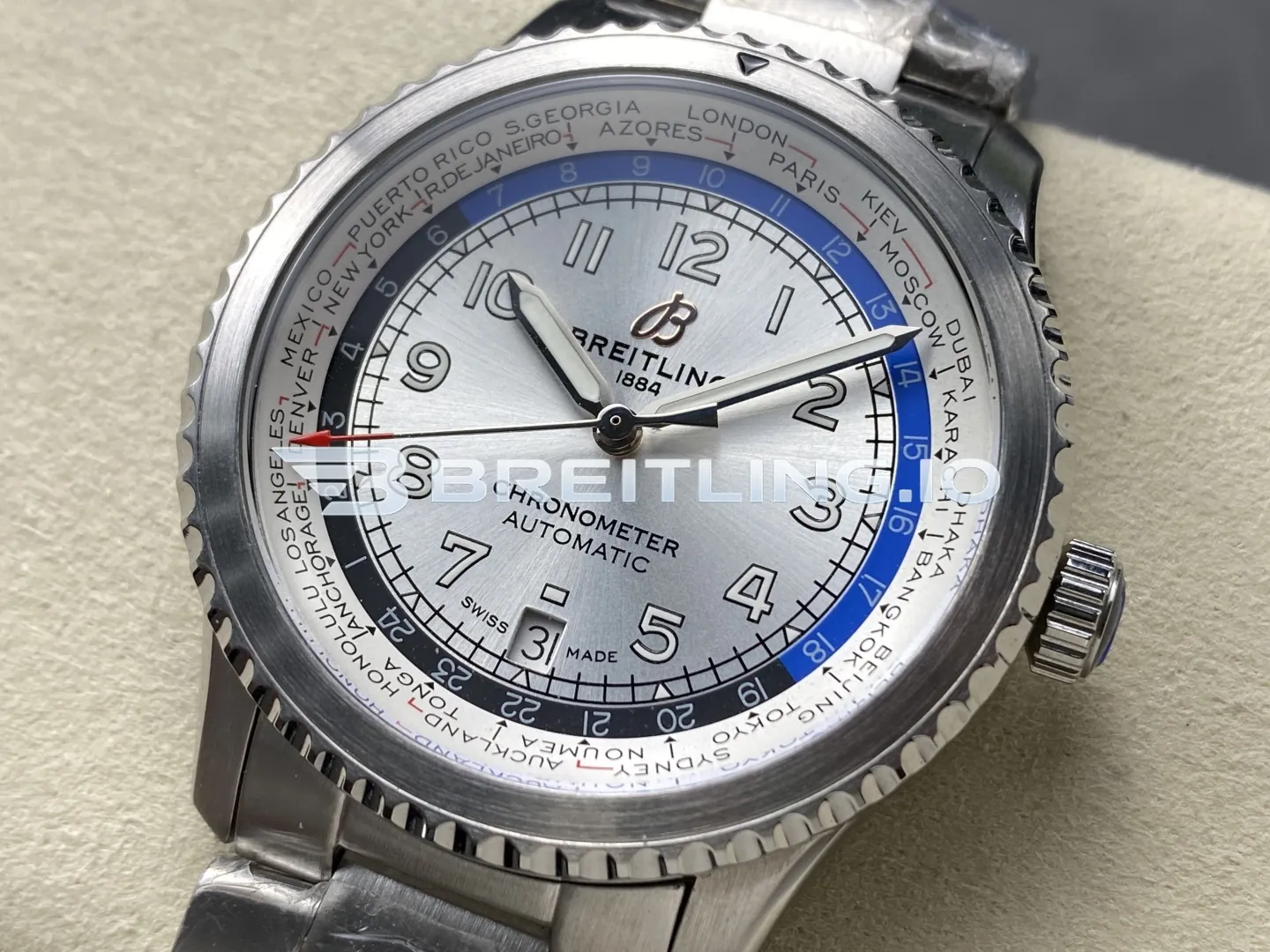 Breitling Navitimer AB3521U01G1A1 43mm Silver Sunburst Worldtimer Dial Slide Rule Bezel Replica Dial Detail 2