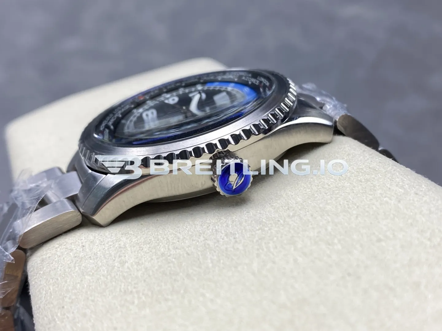 Breitling Navitimer AB3521U41B1A1 43mm Black Worldtimer Dial Stainless Steel Slide Rule Bezel Replica Right View