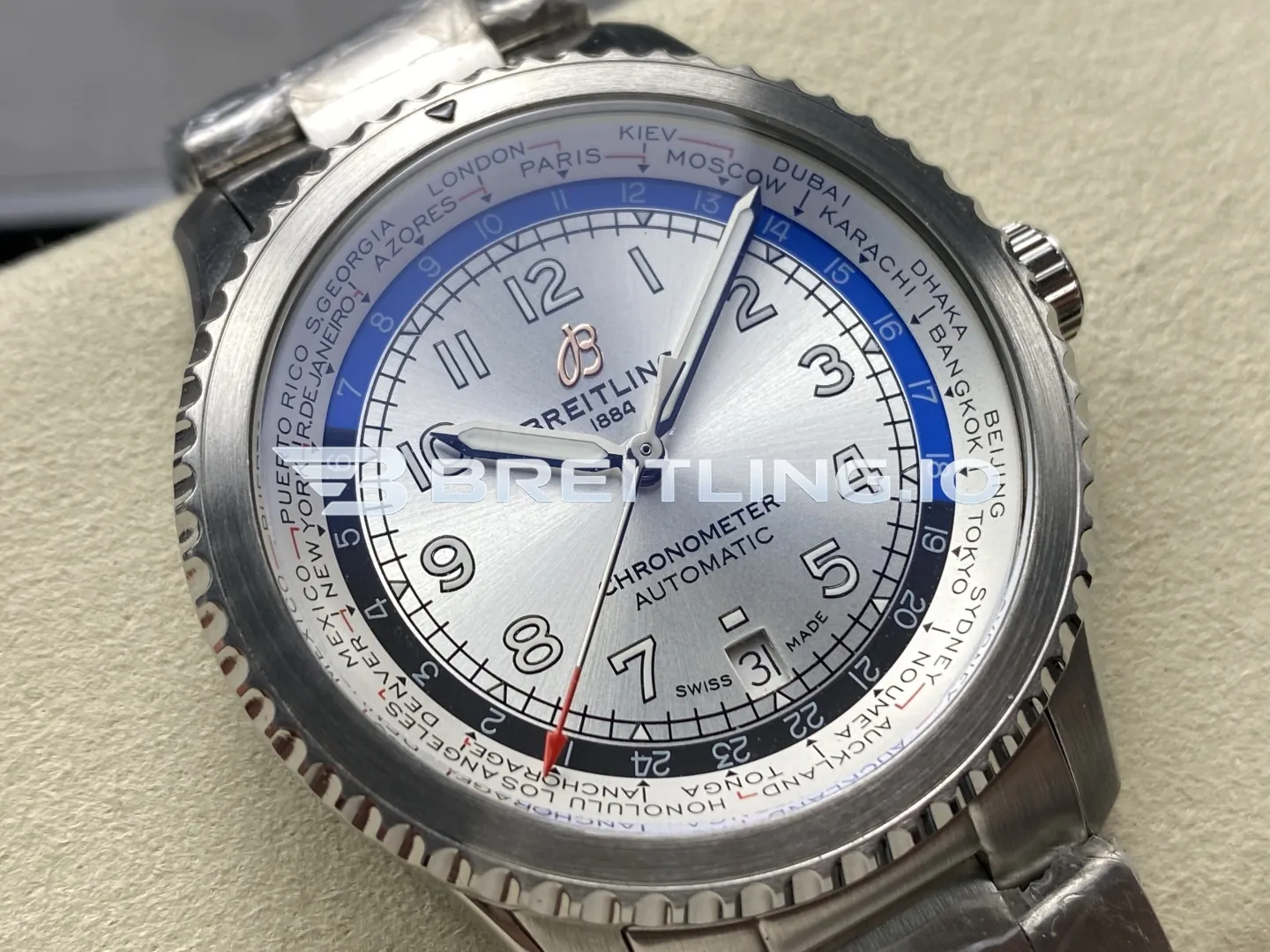 Breitling Navitimer AB3521U01G1A1 43mm Silver Sunburst Worldtimer Dial Slide Rule Bezel Replica Dial Detail 1