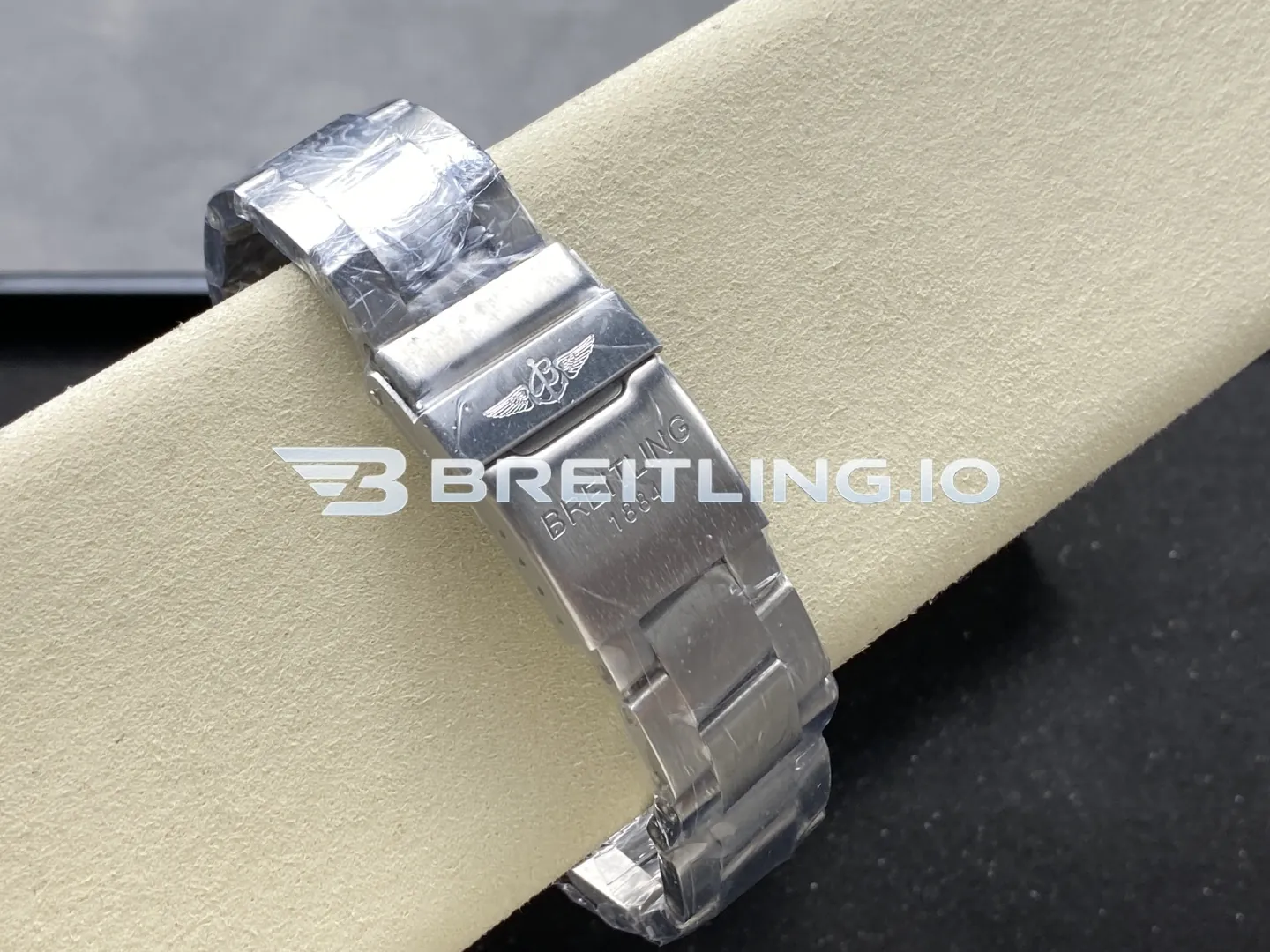 Breitling Navitimer A17315101B1A1 41mm Matte Black Dial Brushed Polished Stainless Steel Bezel Replica Strap And Clasp