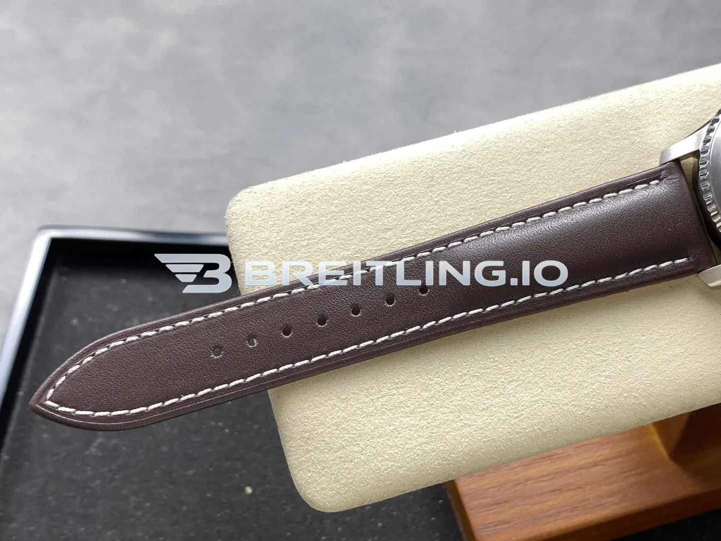 Breitling Navitimer A17314101B1X1 41mm Matte Black White Luminous Single Date Dial Beaded Bidirectional Slide Rule Bezel Replica Strap