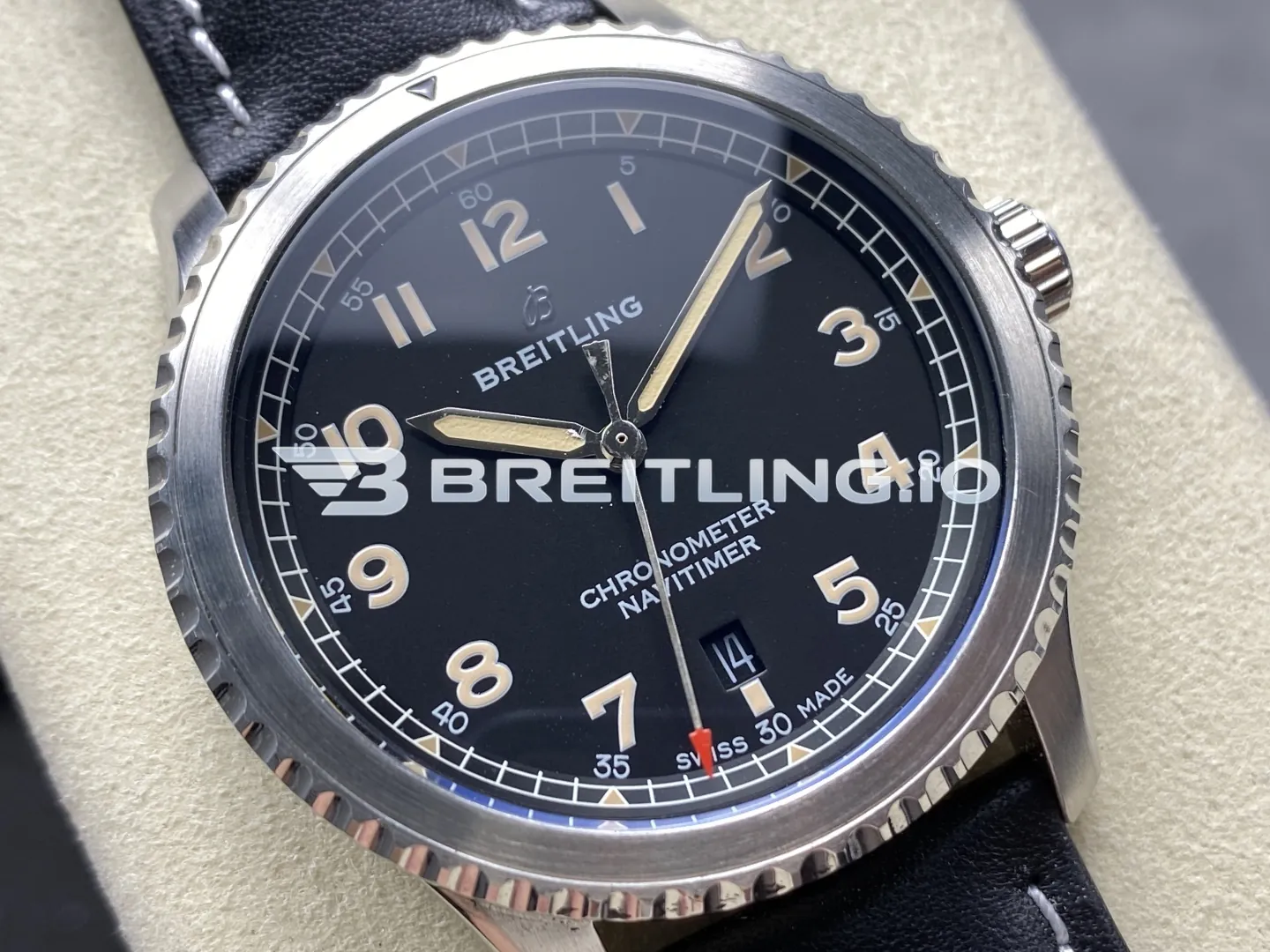 Breitling Navitimer A17315101B1X1 41mm Matte Black Vintage Gold Luminous Dial Polished Stainless Steel Bezel Replica Dial Detail 1
