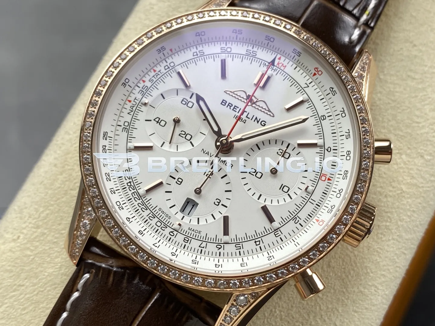 Breitling Navitimer RB0139631G1P1 41mm White Dial Diamond Bezel 18K Rose Gold Brown Leather Automatic Chronograph Replica Dial Detail 2