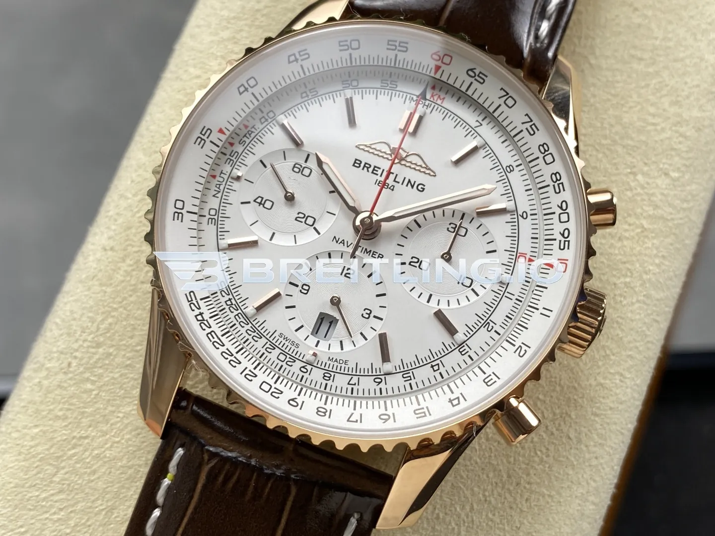 Breitling Navitimer B01 RB0139211G1P1 41mm White Dial 18K Rose Gold Brown Leather Replica Dial Detail 2