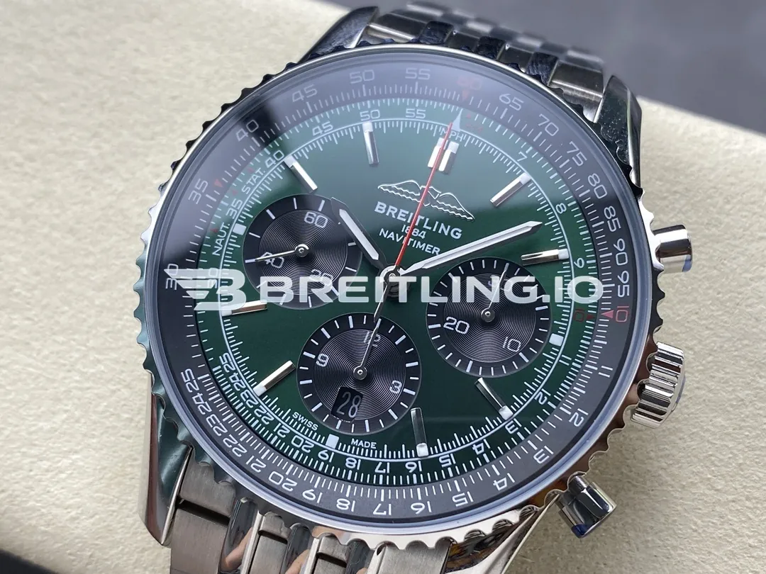 Breitling Navitimer B01 Chronograph 43 AB0137241L1A1 Green Dial Slide Rule Bezel Steel Metal Bracelet Replica Dial Detail 2