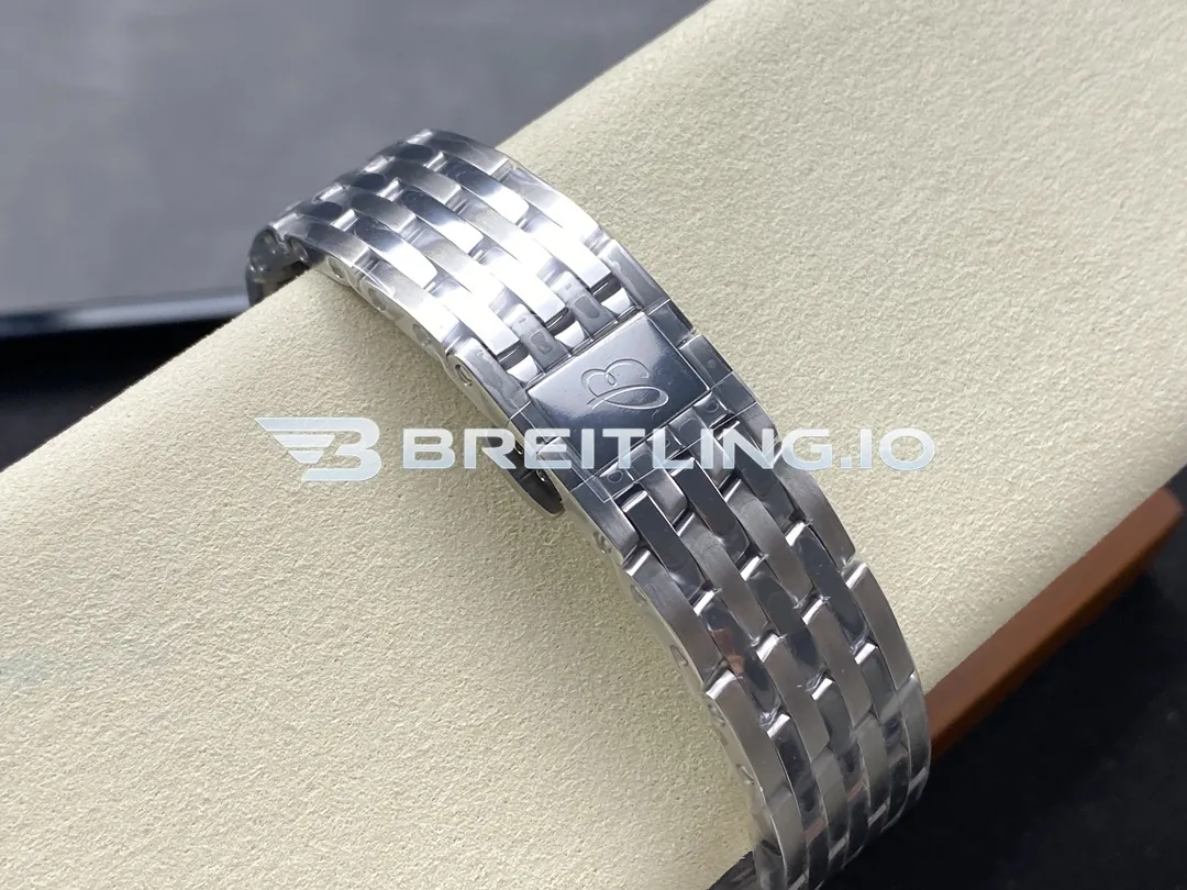 Breitling Navitimer Chronograph 43 AB0138241L1A1 Light Green Sunburst Dial Stainless Steel Slide Rule Bezel Replica Strap And Clasp