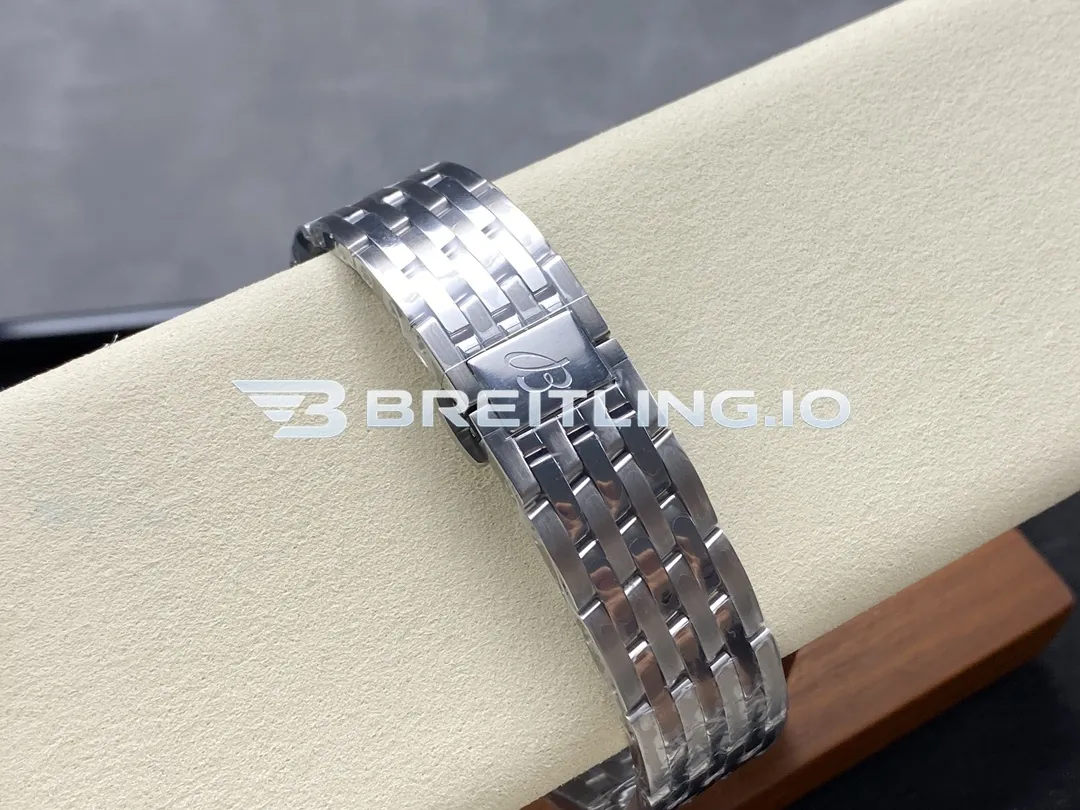Breitling Navitimer B01 Chronograph 43 AB0137241L1A1 Green Dial Slide Rule Bezel Steel Metal Bracelet Replica Strap And Clasp