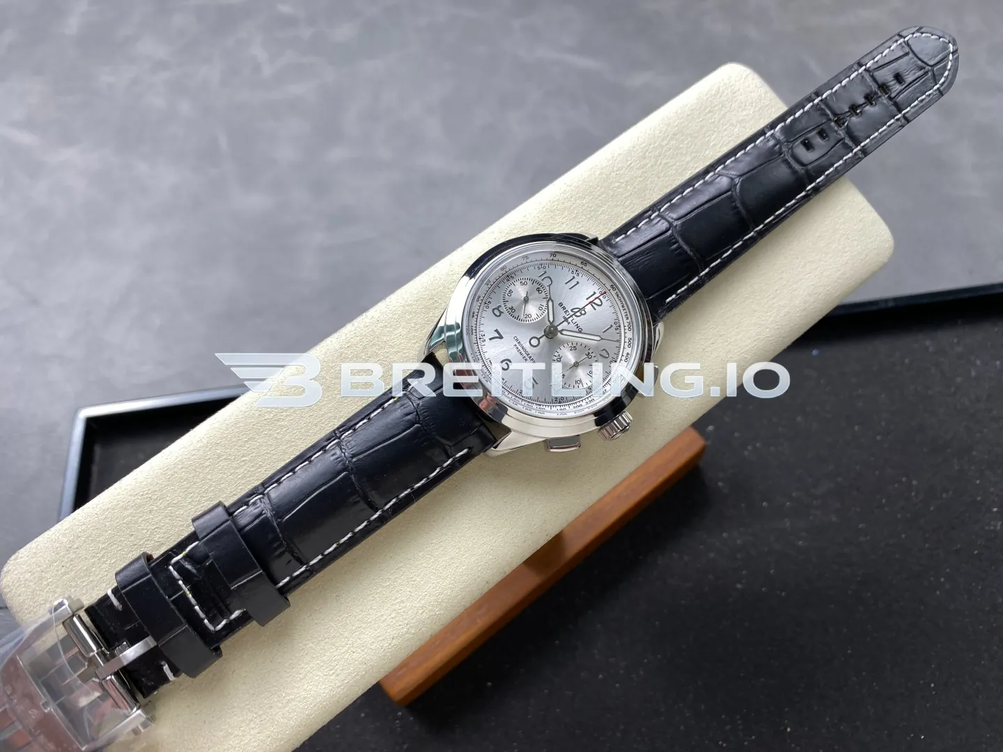 Breitling Premier Chronograph 40 AB0930371G1P1 Silver Sunburst Numeral Dial Stainless Steel Bezel Replica Side View