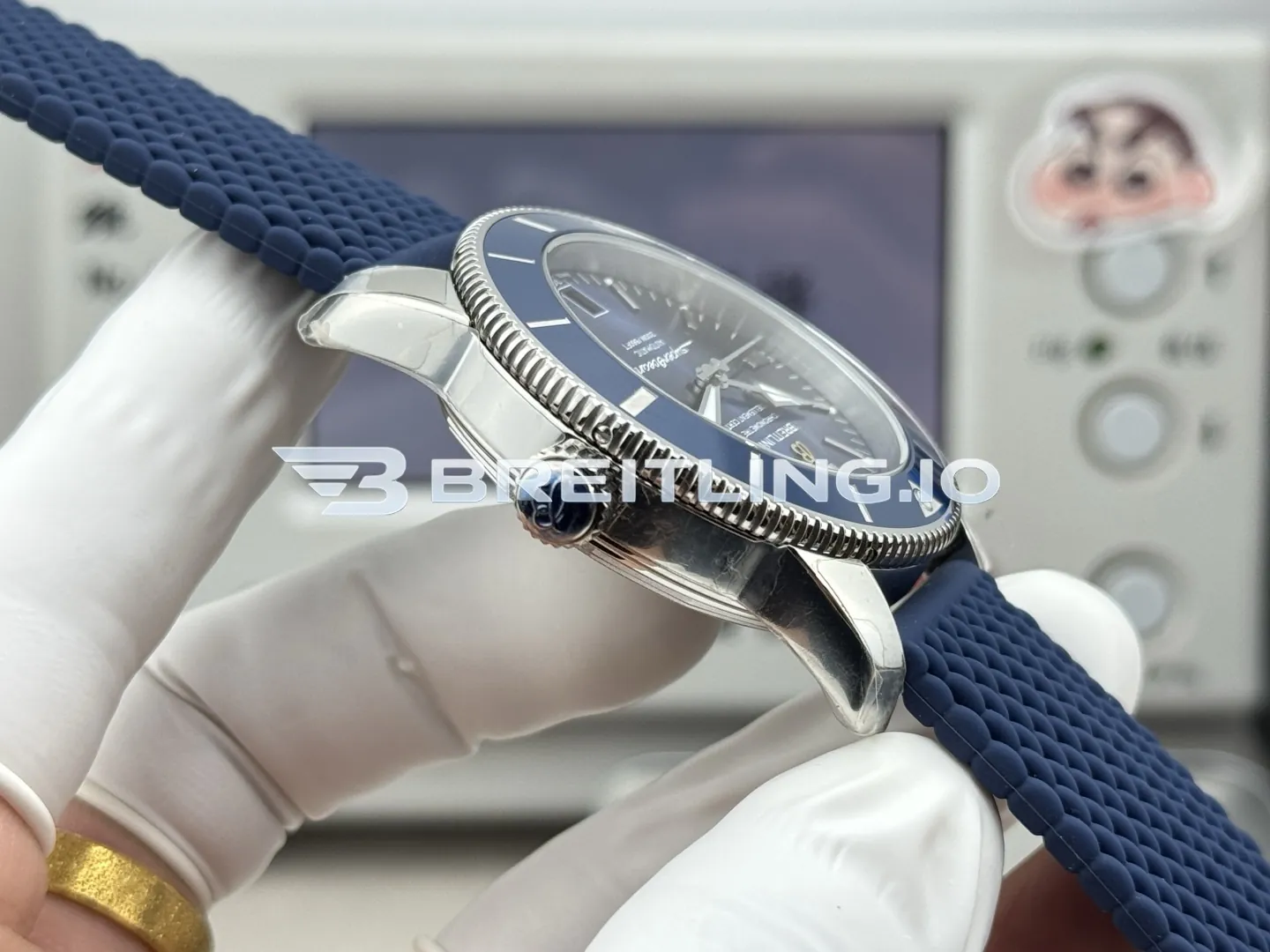 Breitling Superocean Heritage II AB2010161C1S1 42mm Blue Sunburst Dial Blue Ceramic Bezel Replica Right View