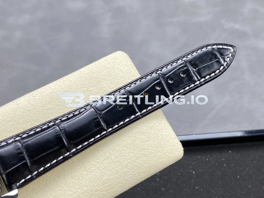 Breitling Navitimer B01 Chronograph 43 AB0138241G1P1 Silver Panda Dial Steel Slide Rule Bezel Black Leather Aviation Replica Strap