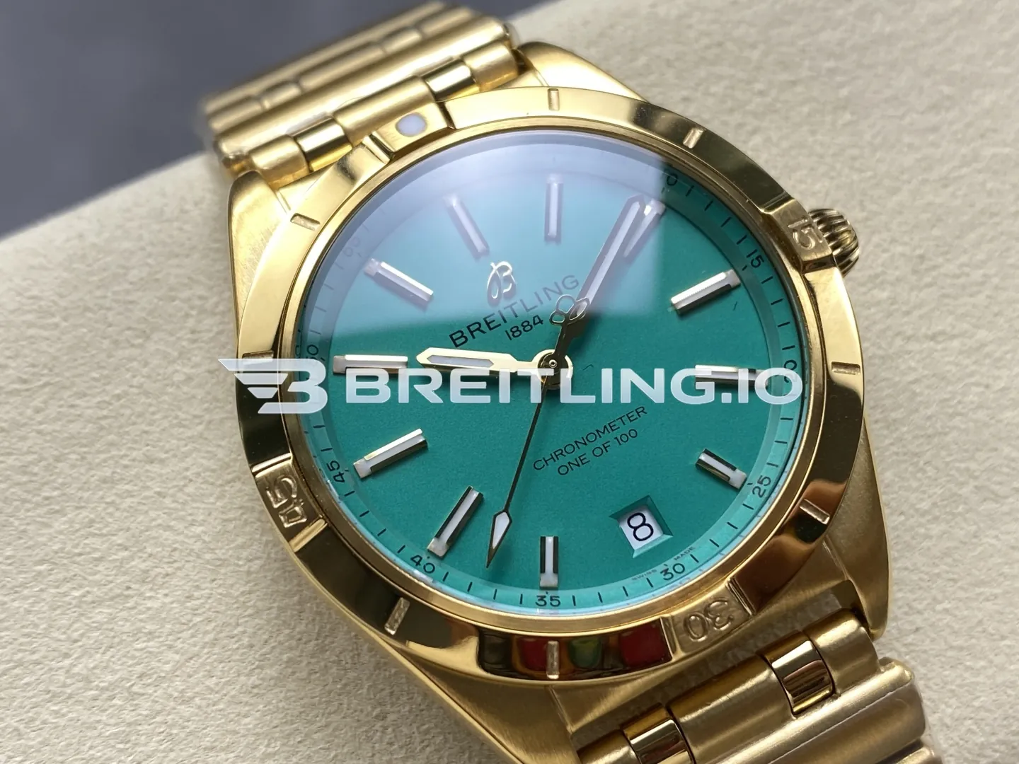 Breitling Chronomat K103801A1L1K1 36mm Mint Green Sunburst Dial Polished 18K Yellow Gold Fixed Bezel Replica Dial Detail 1
