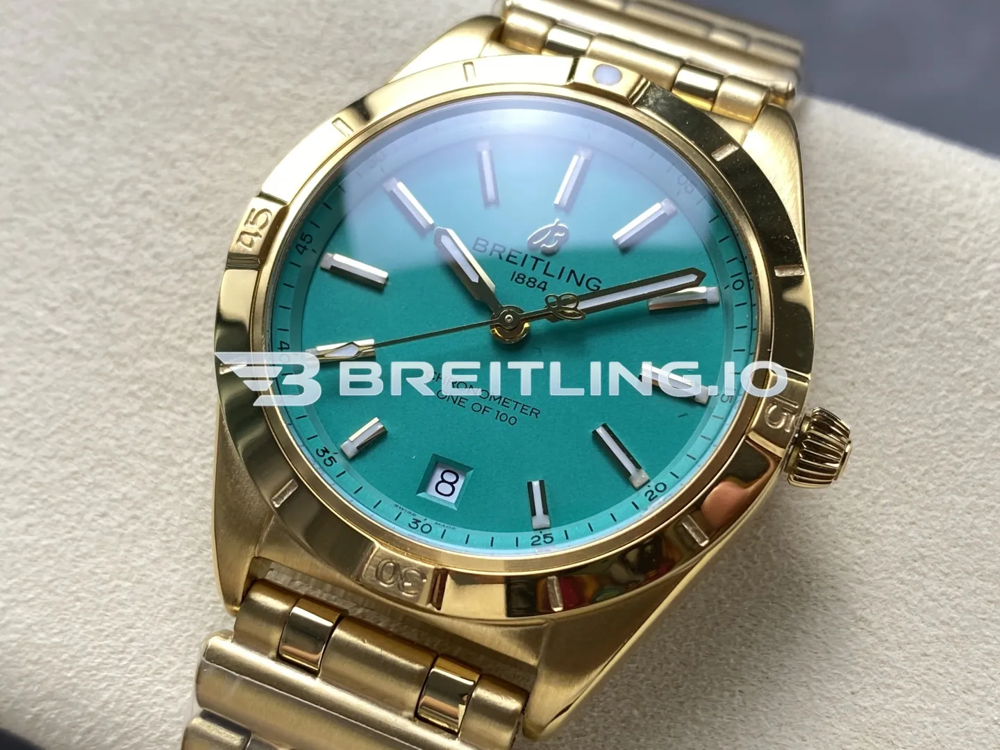 Breitling Chronomat K103801A1L1K1 36mm Mint Green Sunburst Dial Polished 18K Yellow Gold Fixed Bezel Replica Dial Detail 2