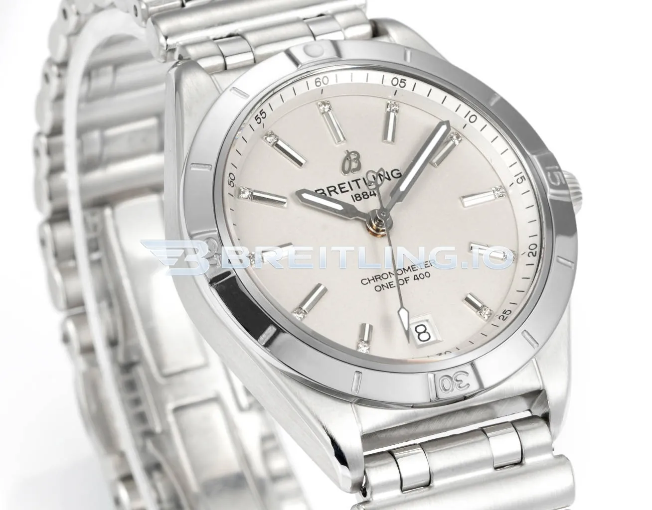 Breitling Chronomat A77310101A2A1 32mm Cream White Sunburst Dial Brushed Polished Stainless Steel Bezel Replica Dial Detail 1