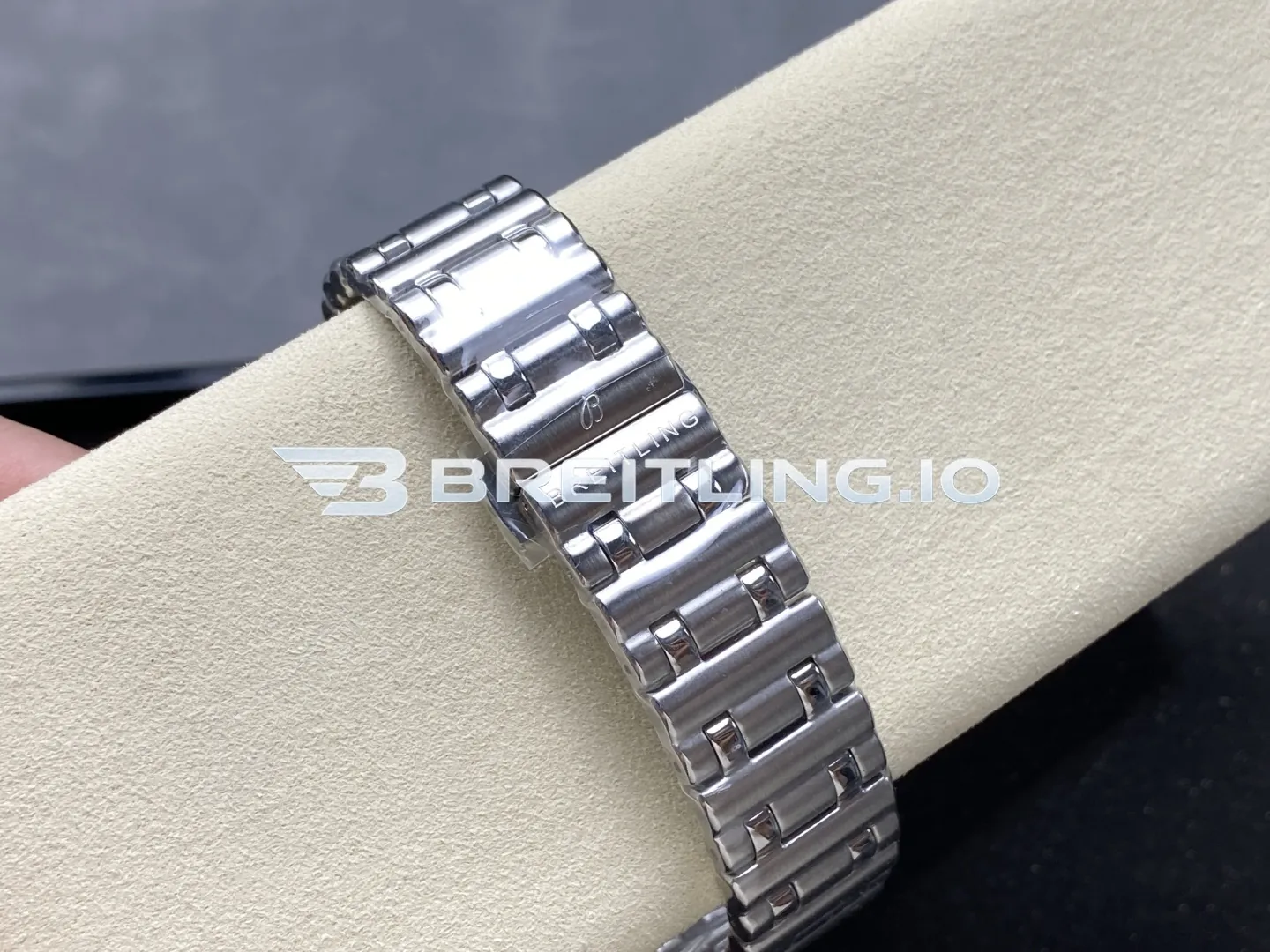 Breitling Chronomat 36 "Victoria Beckham" A103801A1L1A1 Mint Green Sunburst Dial Steel Bezel Replica Strap And Clasp