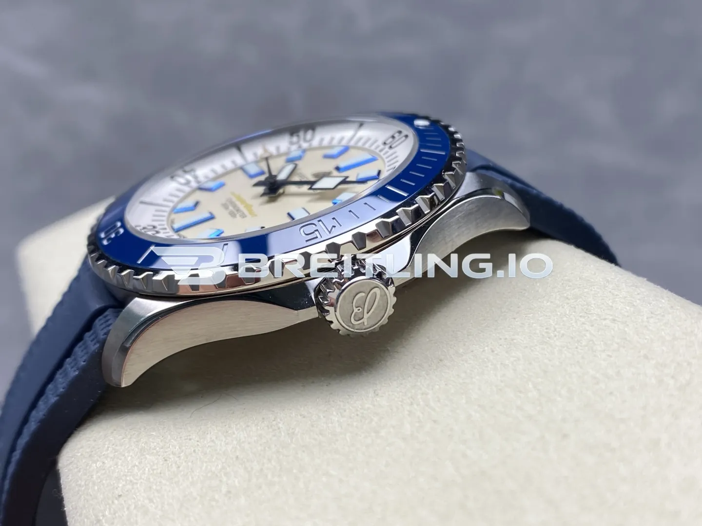 Breitling Superocean A17375E71G1S1 42mm Cream White Dial Blue Unidirectional Ceramic Rotating Bezel Replica Right View