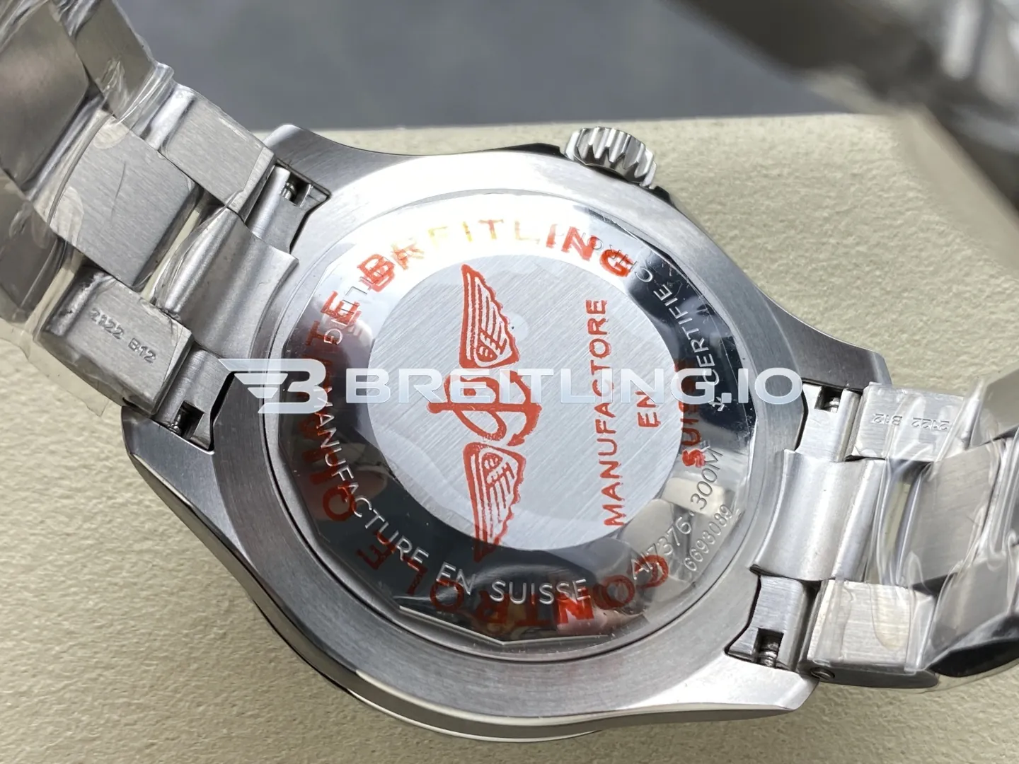 Breitling Superocean A17376A31L1A1 44mm Military Green Sunburst Dial Green Ceramic Unidirectional Rotating Bezel Replica Back View