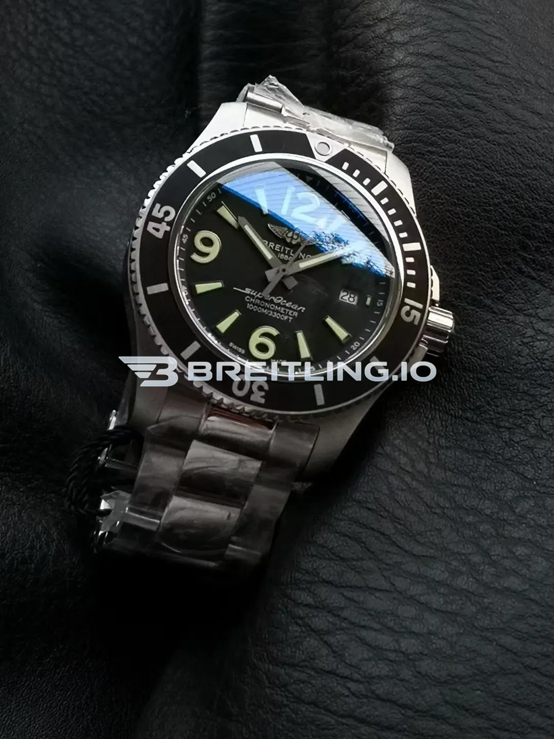 Breitling Superocean II A17367D71B1A1 44mm Black Matte Dial Black Ceramic Unidirectional Rotating Bezel Replica Dial Detail 2