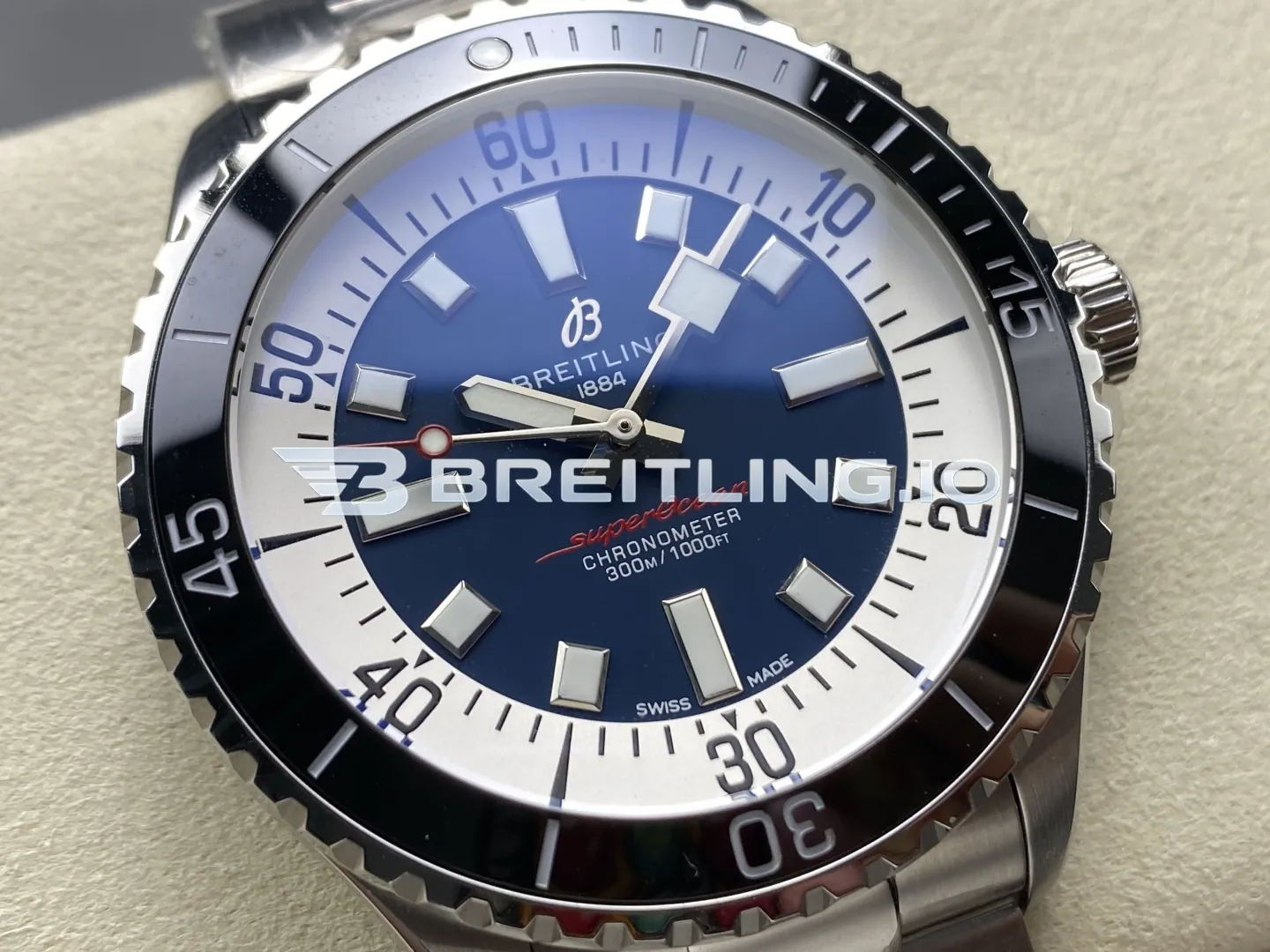 Breitling Superocean A17376211C1A1 44mm Deep Blue Sunburst Dial Black Ceramic Unidirectional Rotating Bezel Replica Dial Detail 1