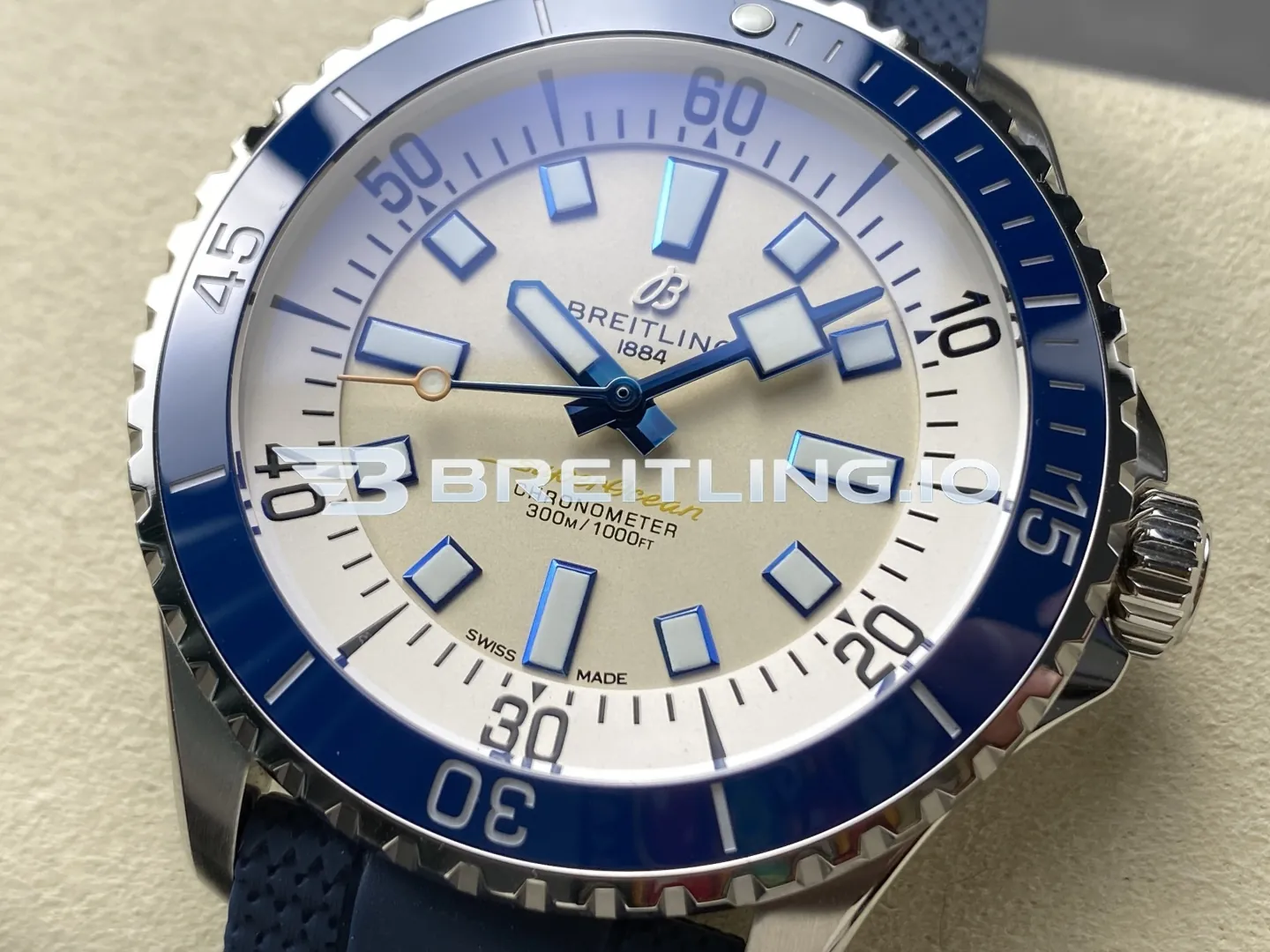 Breitling Superocean A17375E71G1S1 42mm Cream White Dial Blue Unidirectional Ceramic Rotating Bezel Replica Dial Detail 2