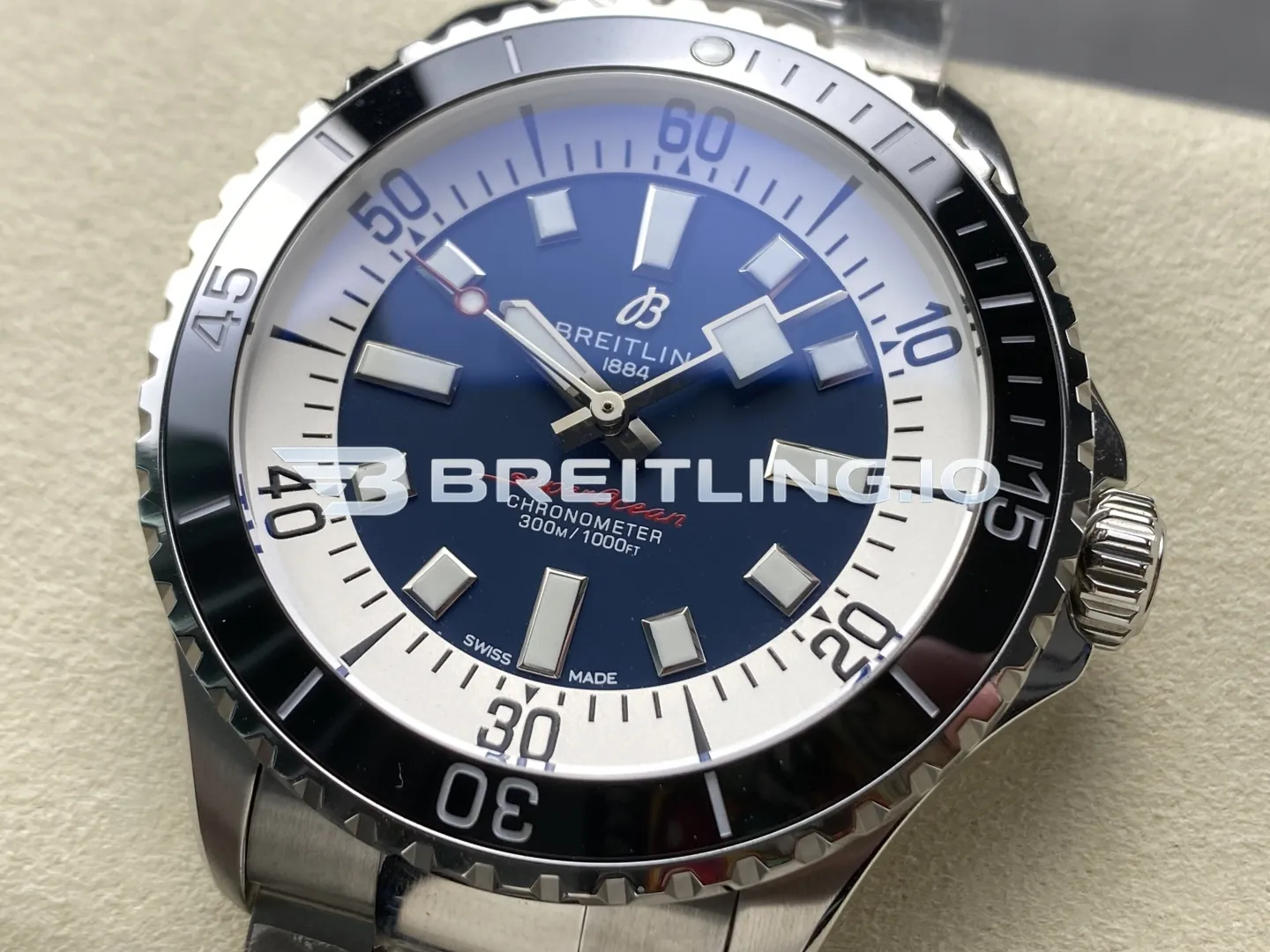 Breitling Superocean A17376211C1A1 44mm Deep Blue Sunburst Dial Black Ceramic Unidirectional Rotating Bezel Replica Dial Detail 2