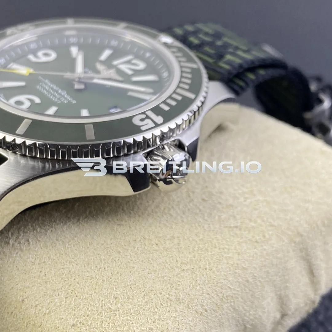 Breitling Superocean A17367A11L1W1 44mm Military Green Matte Dial Green Unidirectional Rotating Bezel Replica Right View