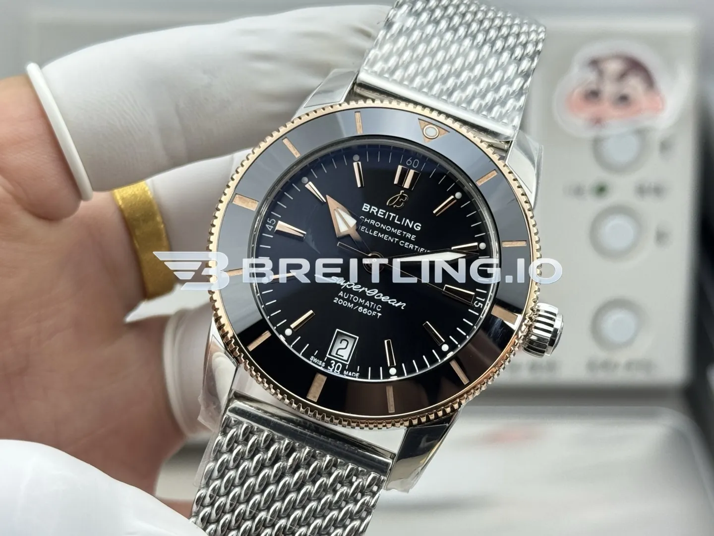 Breitling Superocean Heritage B20 UB2030121B1A1 44mm Black Sunburst Dial Two-Tone Rose Gold Case Black Ceramic Rotating Bezel Replica Side View 2
