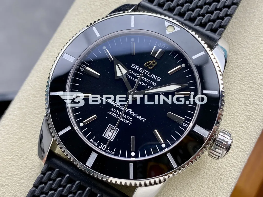 Breitling Superocean Heritage B20 AB2020121B1S1 46mm Black Sunburst Dial Black Ceramic Unidirectional Rotating Bezel Replica Dial Detail 2