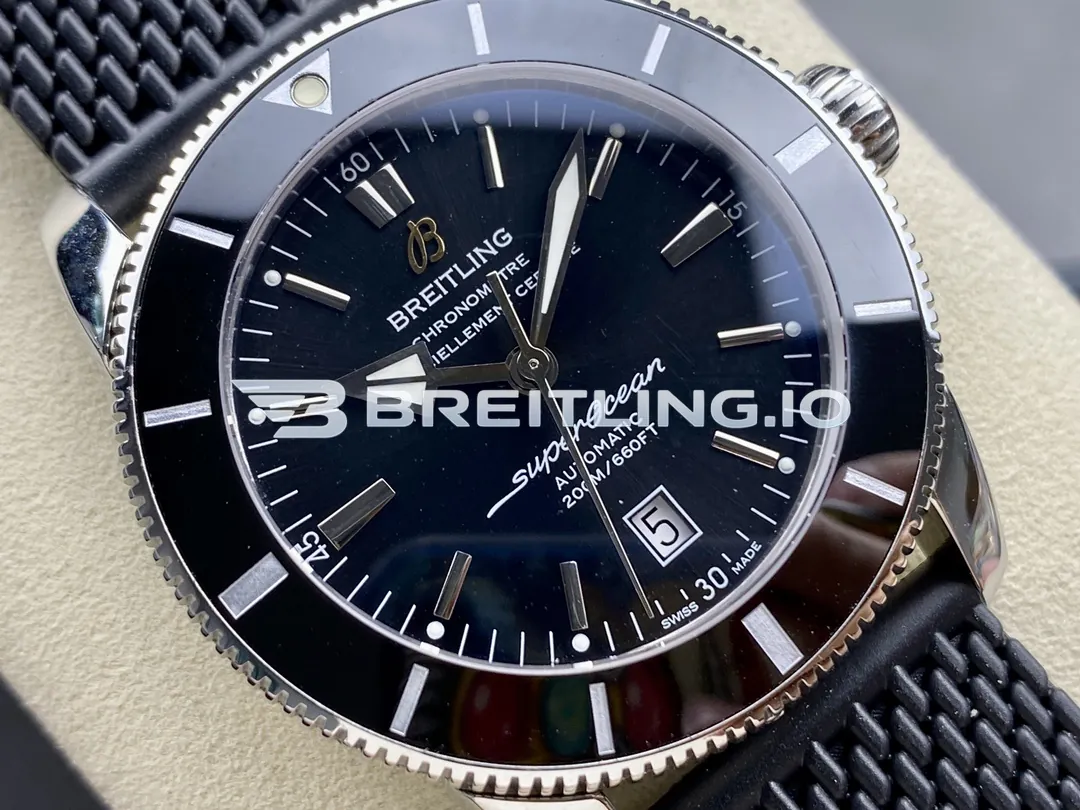 Breitling Superocean Heritage B20 AB2020121B1S1 46mm Black Sunburst Dial Black Ceramic Unidirectional Rotating Bezel Replica Dial Detail 1