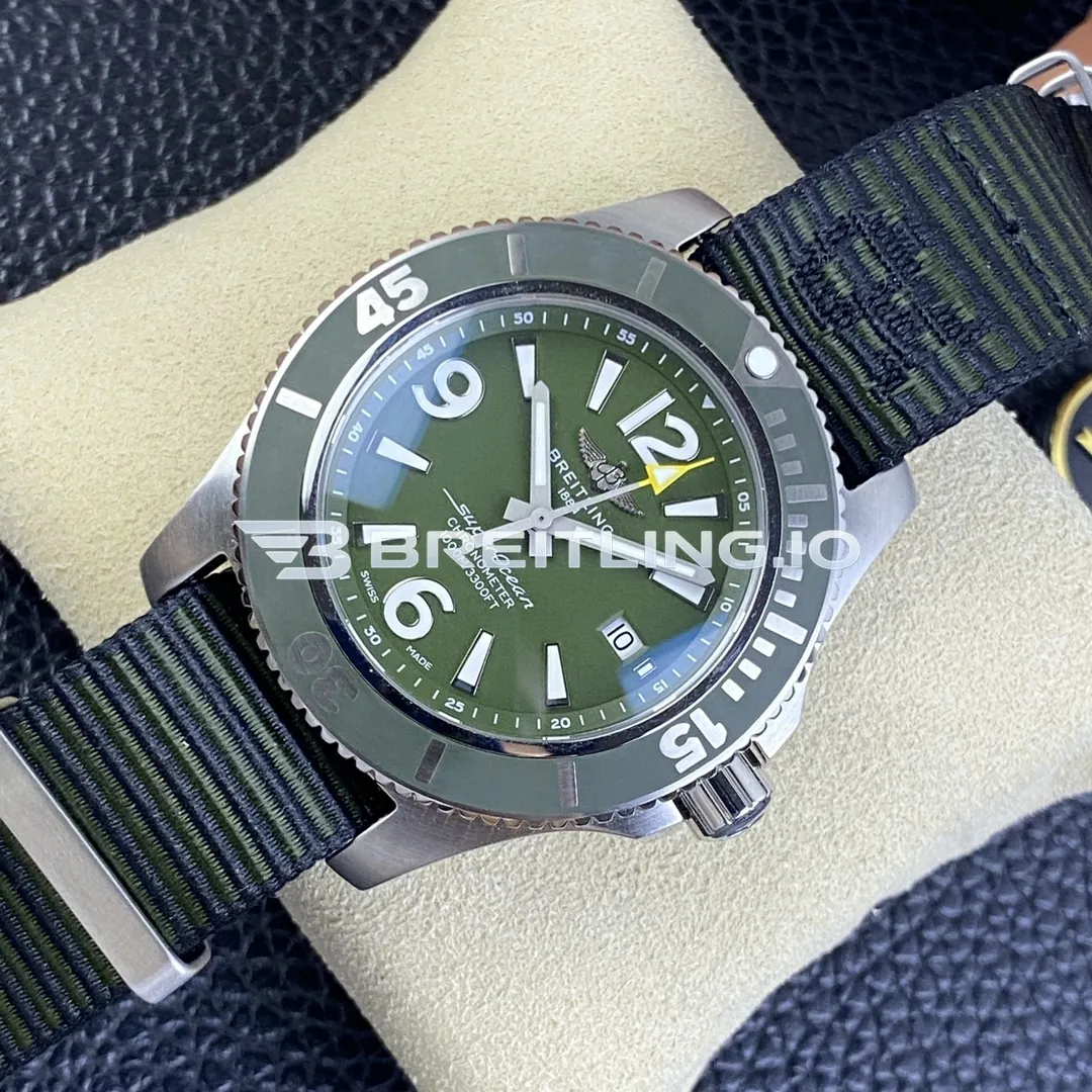 Breitling Superocean A17367A11L1W1 44mm Military Green Matte Dial Green Unidirectional Rotating Bezel Replica Dial Detail 2