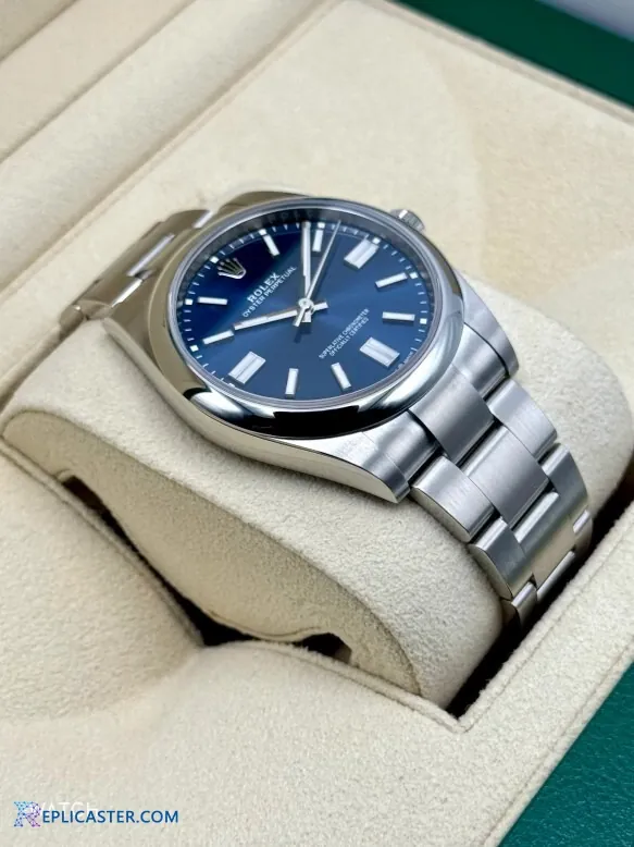 Rolex Oyster Perpetual 41mm bracelet detail