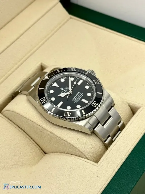 Submariner 41mm clone bracelet close-up