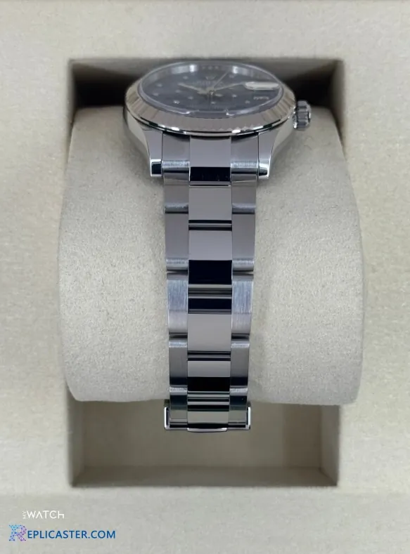 Datejust 31mm watch in presentation box