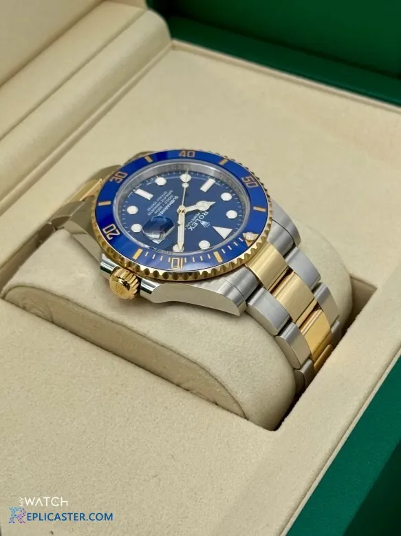 Submariner 41mm clone bezel gold detail