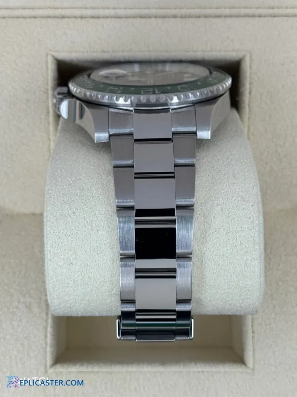 Replica Rolex - Crown and Bezel Engraving