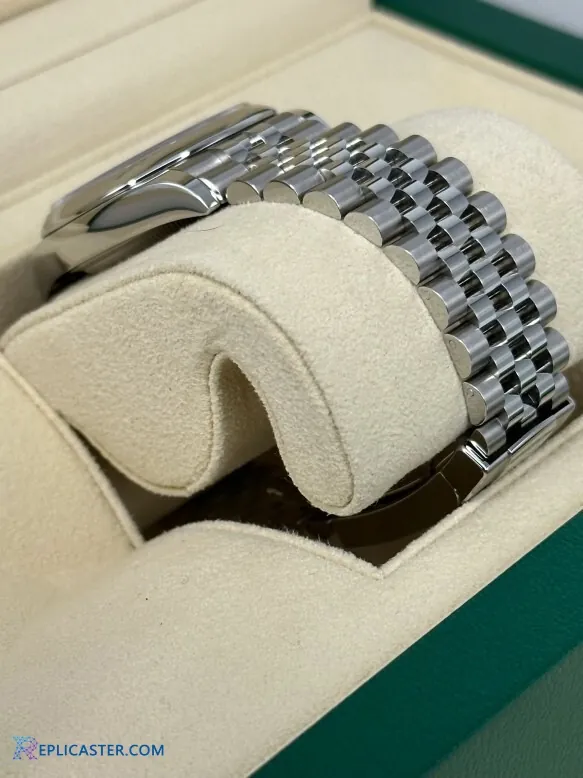 Datejust 36mm replica 904L stainless steel band detail