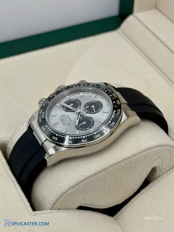 Rolex Daytona 40mm black rubber strap