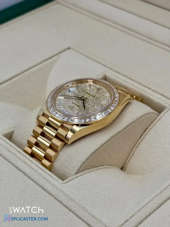 Rolex Day-Date 40mm side view, gold bracelet