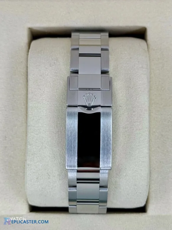 Rolex Daytona 40mm replica, angled view