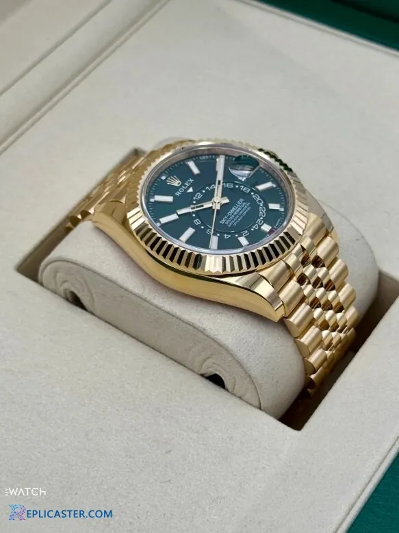 Sky-Dweller 42mm Jubilee bracelet detail