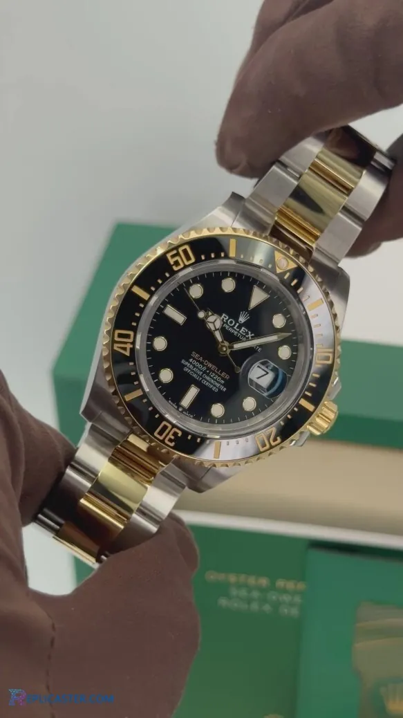 Replica Rolex Sea-Dweller clasp detail