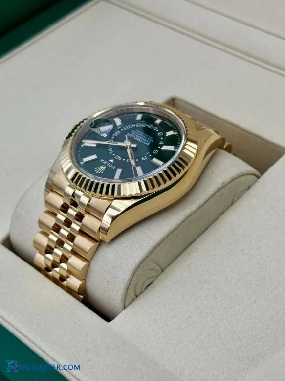 Replica Sky-Dweller 42mm yellow gold case side