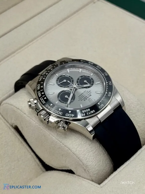 Rolex Daytona 40mm case side detail