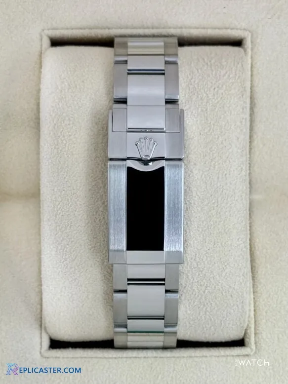 GMT-Master II 1:1 Clone angled wrist shot