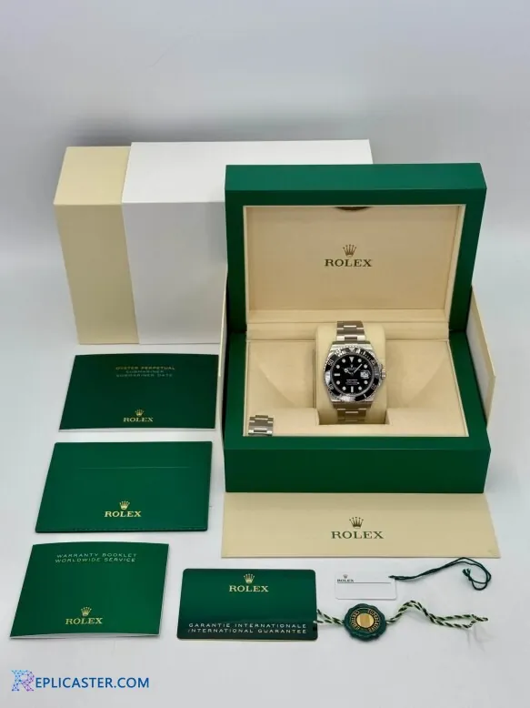 Submariner 41mm black dial and bezel