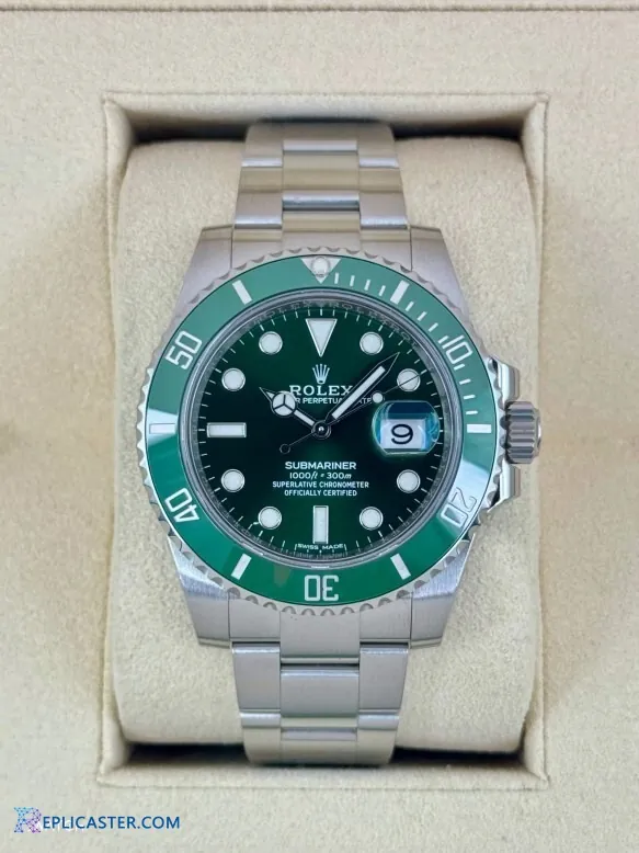 Submariner 40mm watch in presentation box