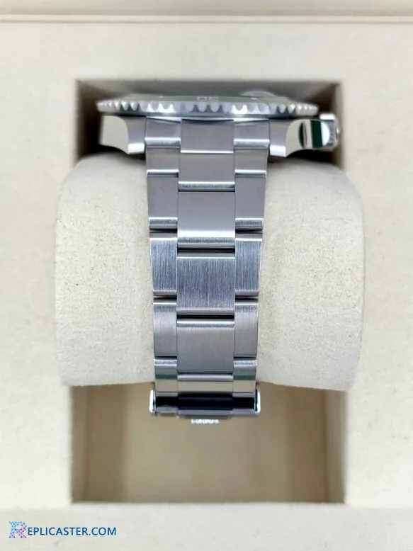 Rolex Submariner 41mm caseback view
